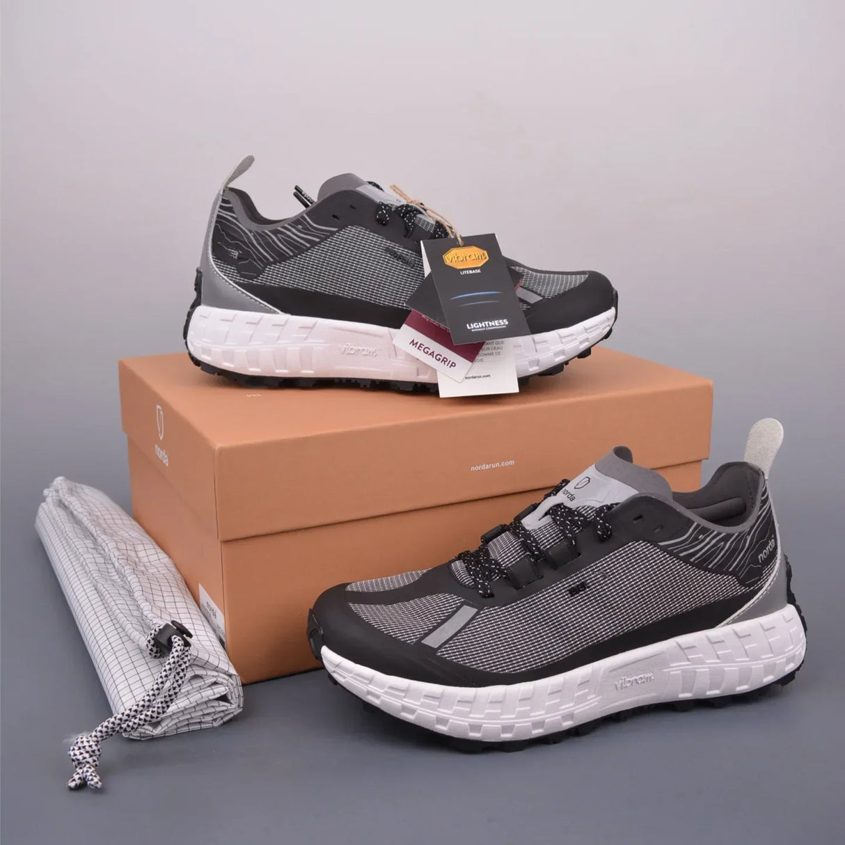 Lightweight Trail Running Shoes – Unisex Outdoor Hiking Sneakers | Breathable Casual Running Shoes