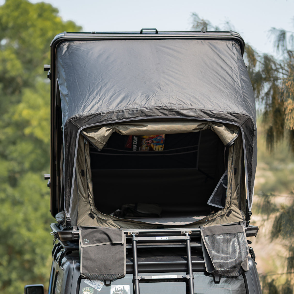 NOVSIGHT Black Roof Top Hard Shell Rooftop Tent 2-3 People Car Camping All Season with Luggage Rack Waterproof Rooftop Tent for for Jeep SUV Truck Overland Car Roof Tent For Camping with Ladder