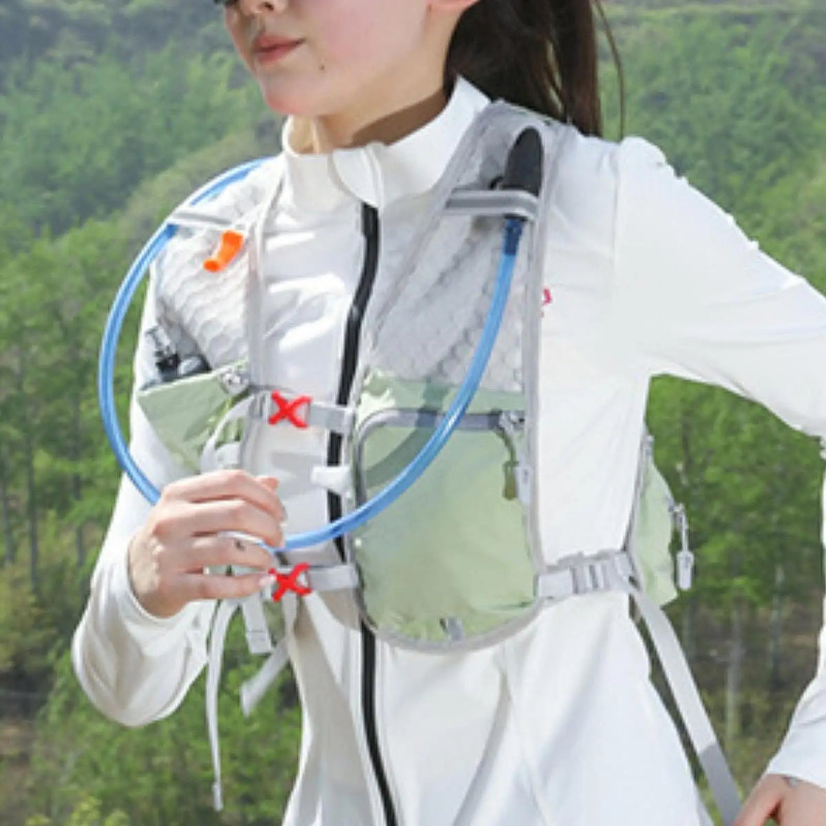 Hydration Vest Pack Backpack with Water Bladder Multi Pockets for Trail Race Mountaineering Lightweight Outdoor Running Gear