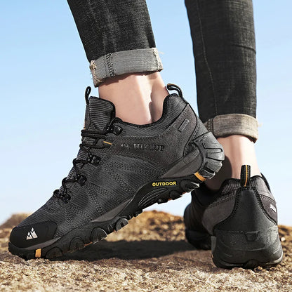 HIKEUP Non-slip Men Hiking Shoes Breathable Outdoor Wear Resistant Splashproof Climbing Men Sneaker Tourism Mountain Shoes
