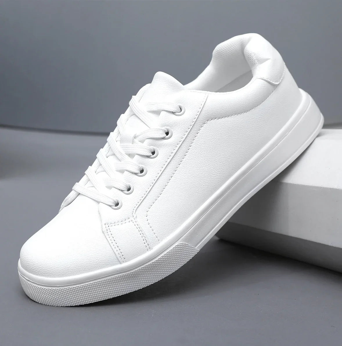 Men’s Casual Sneakers 2025 – Lightweight Fashion Comfort Shoes for Walking, Outdoor & Skateboard Style