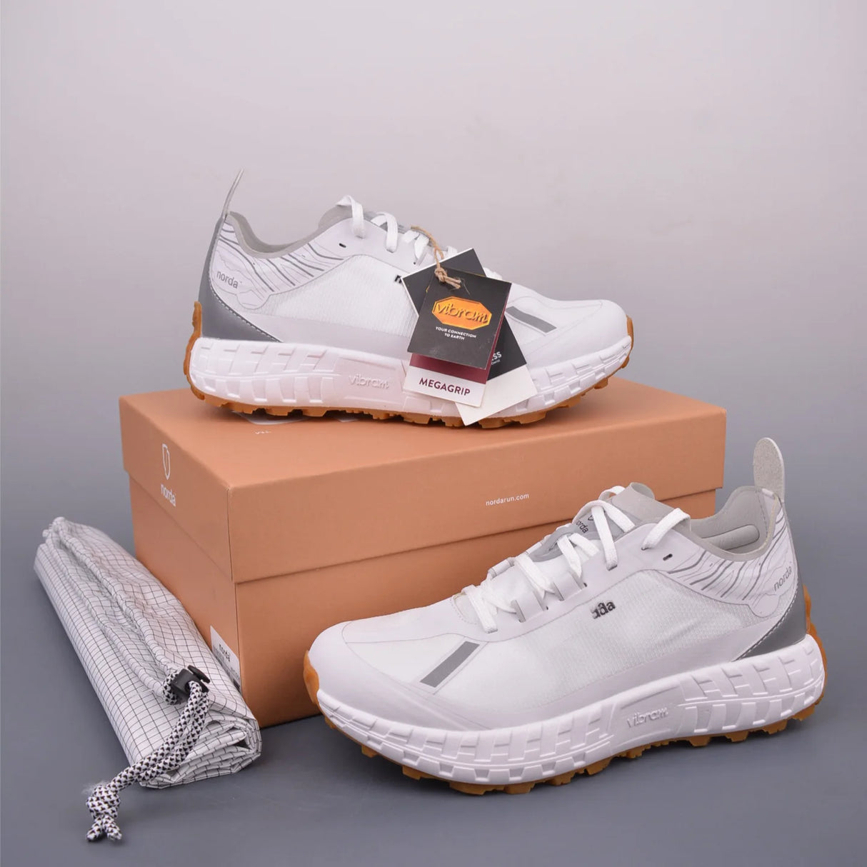 Lightweight Trail Running Shoes – Unisex Outdoor Hiking Sneakers | Breathable Casual Running Shoes