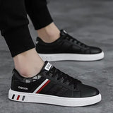 Men’s Flat Sports Shoes 2025 – Stylish Outdoor Sneakers for Spring & Autumn, Fashionable Vulcanized Casual Shoes