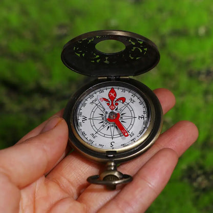 Compass New Outdoor Camping Hiking Portable Pocket Brass Gold Color Copper Compass Navigation With Waterproof Characteristics