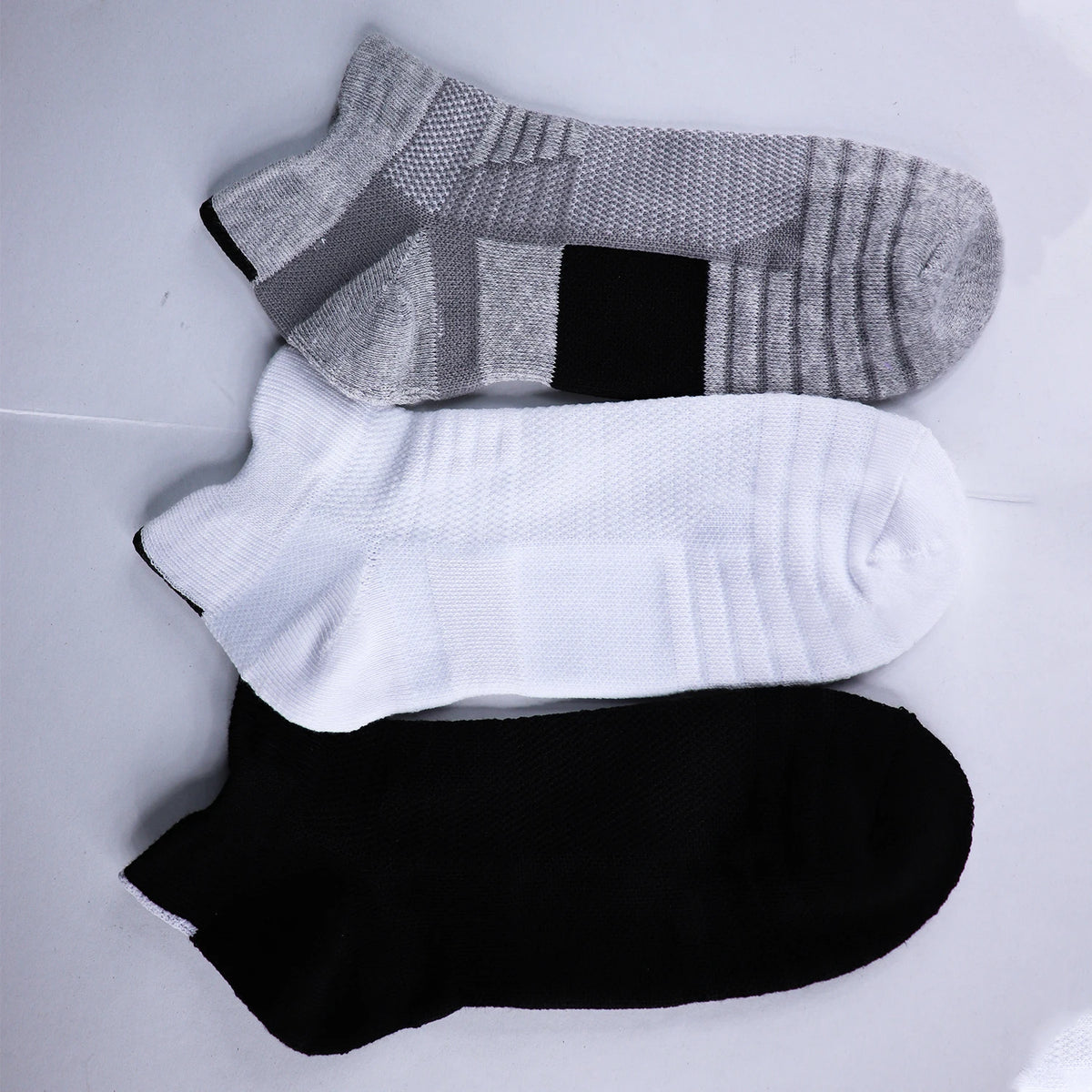 3 Pairs Mesh Sports Terry Socks Cushioned Moisture-managing And Durable Reduces Foot For Running Hiking Cycling Baskateball