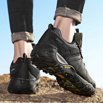HIKEUP Non-slip Men Hiking Shoes Breathable Outdoor Wear Resistant Splashproof Climbing Men Sneaker Tourism Mountain Shoes