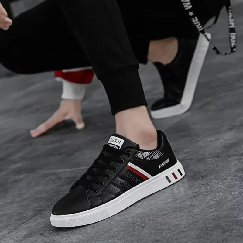 Men’s Flat Sports Shoes 2025 – Stylish Outdoor Sneakers for Spring & Autumn, Fashionable Vulcanized Casual Shoes