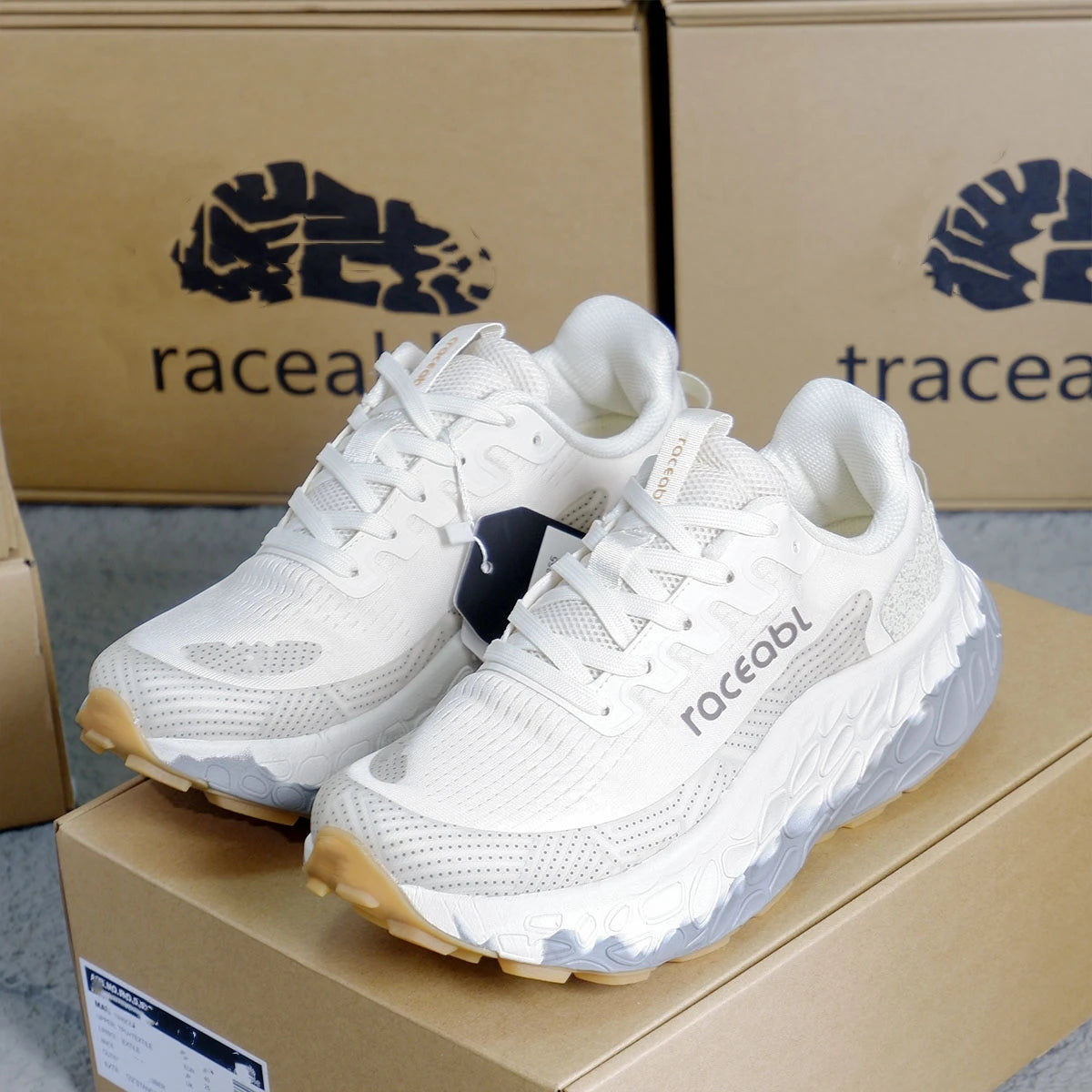 High-End Men’s Breathable Outdoor Hiking & Running Sneakers – Lightweight Mountain Climbing Shoes